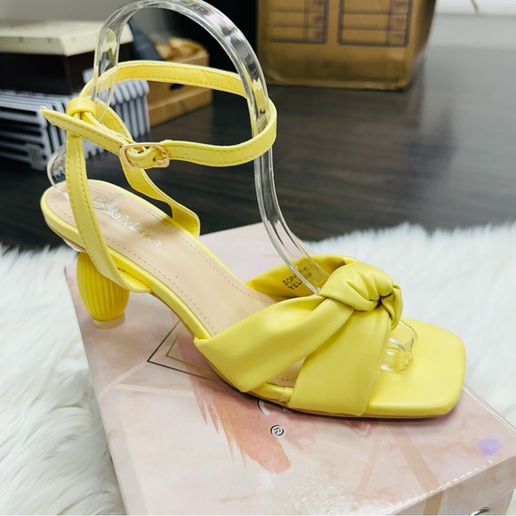 Pastel Yellow knot heel - Picture 3 of 7